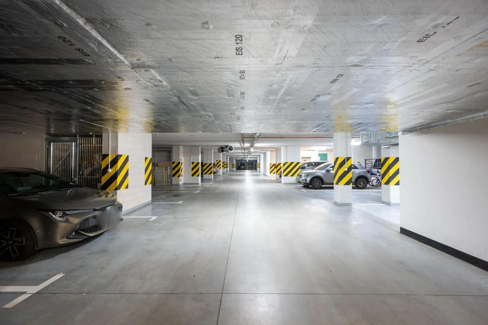 Prostywynajem Apartament Garrison Skyline Parking グダニスク ポーランド